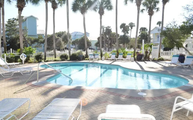 Sea Brees Crystal Shores