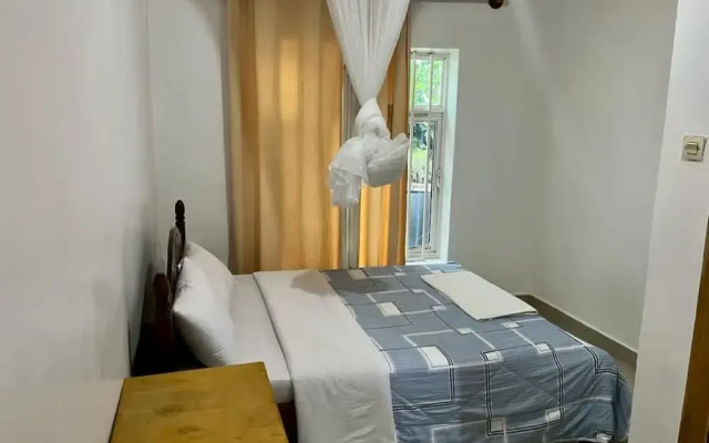 House - Sleeps 8 - Parking - Garden