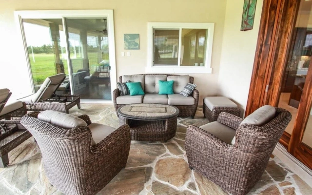 North Shore Country Villa