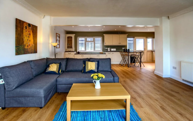 Carys Serviced Accommodation
