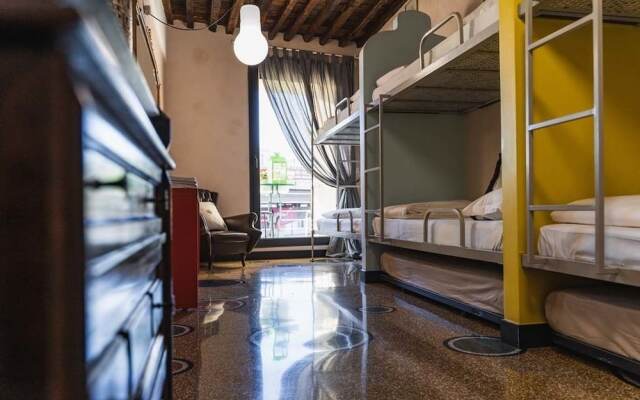 Отель Il Principe Dragut Family Hostel Италия, Генуя - отзывы, цены и фото номеров - забронировать отель Il Principe Dragut Family Hostel онлайн