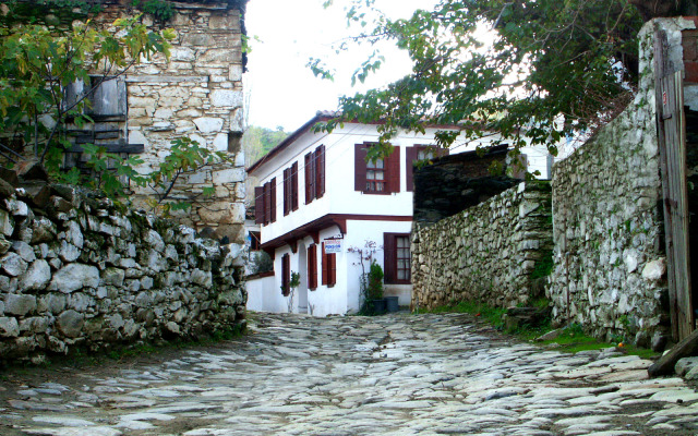 Kirkinca Houses & Boutique Hotel Торбали вид на фасад