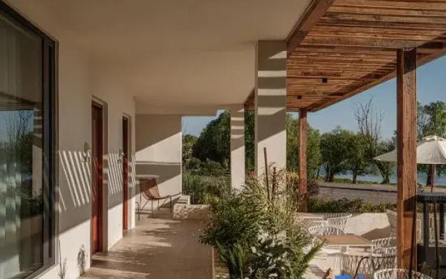 Dali Weizhi Lakeshore Villas