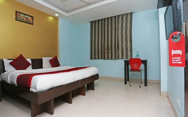 Hotel Flight Path Near IGI Airport