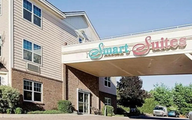 Smart Suites, an Ascend Collection Hotel