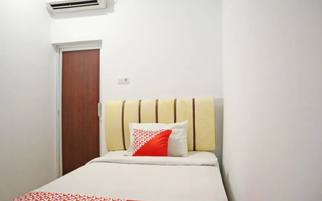 Hotel O M Authentic Kost Man