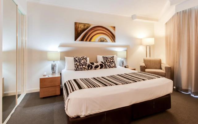 Cosmo Apartment Hotel