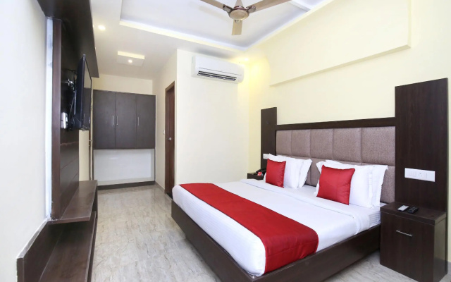 OYO 322 Hotel Royal