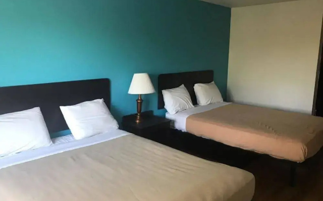 Motel 6 Troy MO