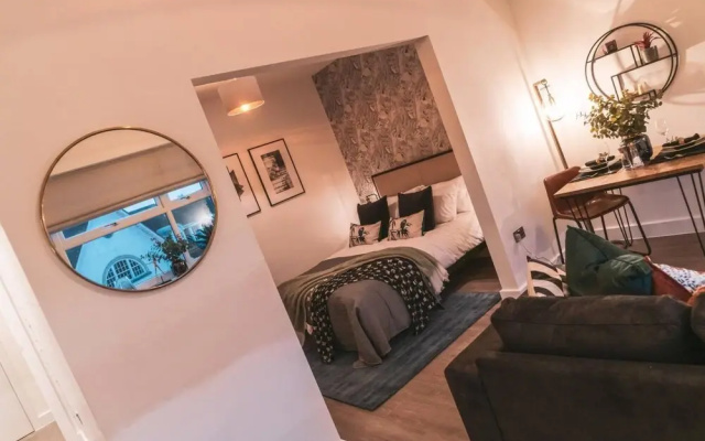 Luxurious 1BR Apartment - NEC BHX JLR Solihull