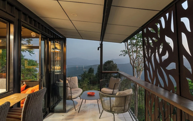Cabane Treehouse Retreat With Mountain Views