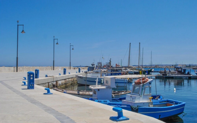 Stunning Home in Marzamemi Fraz. With Wifi and 2 Bedrooms