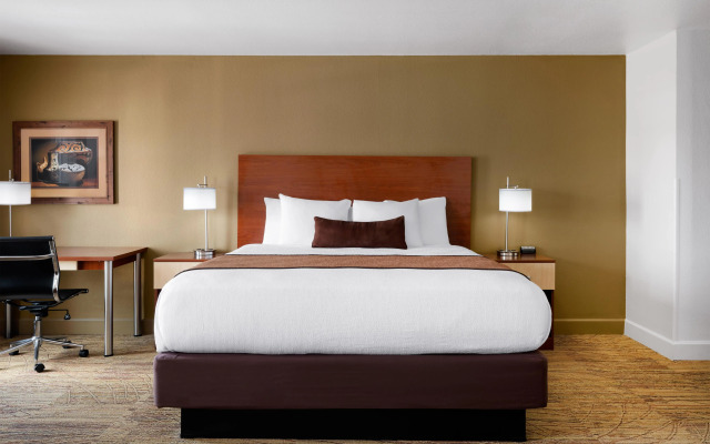 Best Western Discovery Inn