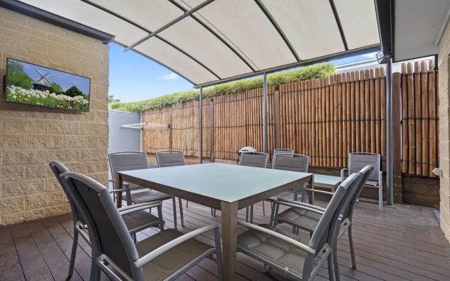 Seaside 3-bed Home, Direct Beach Access