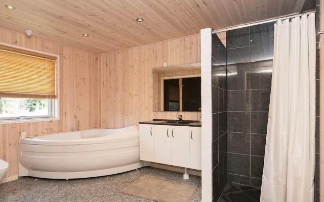 12 Person Holiday Home in Hals-by Traum