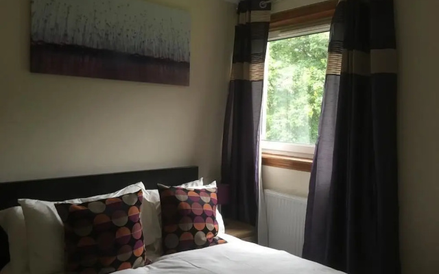 Majesty Tweed Apartment