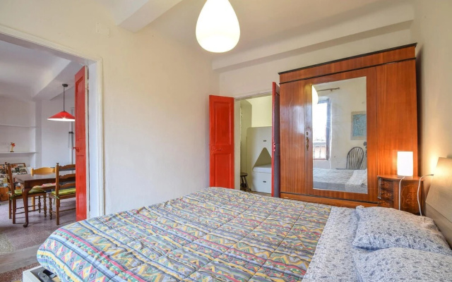 Amazing Apartment in Fezzano With Wifi and 2 Bedrooms