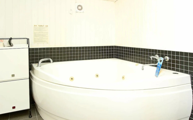 Quaint Holiday Home in Fanø With Whirlpool