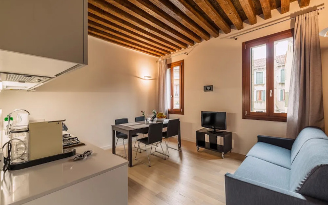 Charming Palace Corte Del Teatro
