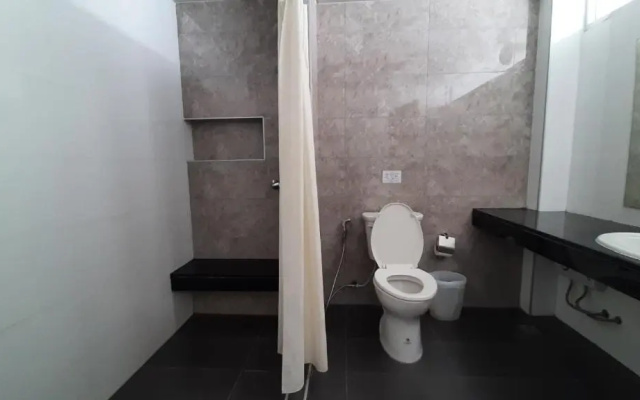 City Plaza Nana Hotel (SHA Extra Plus)