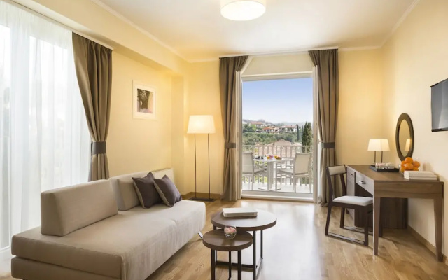 Remisens Casa Rosa, Annexe