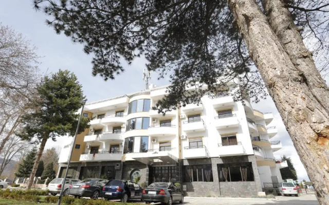 Hotel 1 Maji