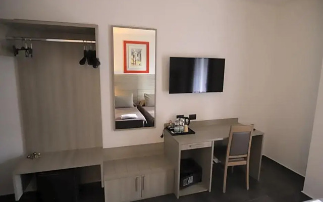 Tiby Hotel