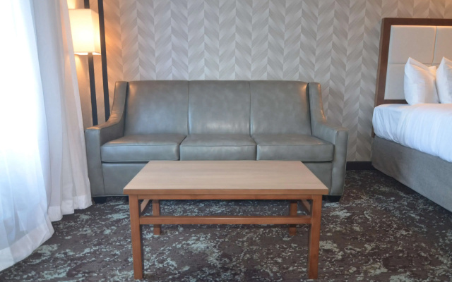 Best Western Premier Des Moines-Ankeny Hotel