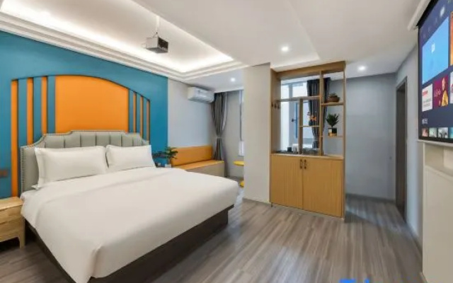 Jiaju Art Hotel (Qujing Railway Station Branch)