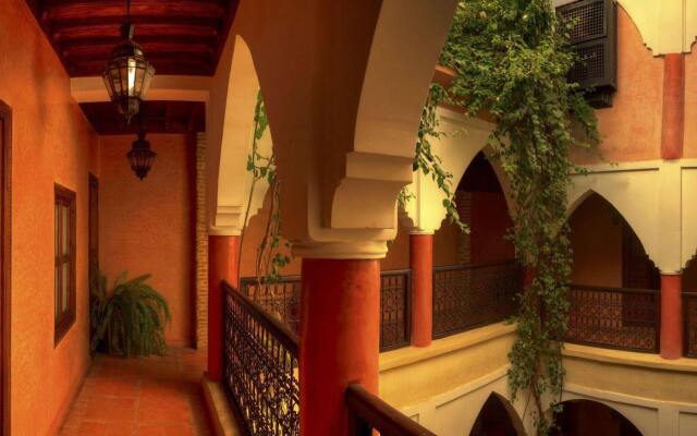 Отель Riad Plein Sud Марракеш вид на фасад