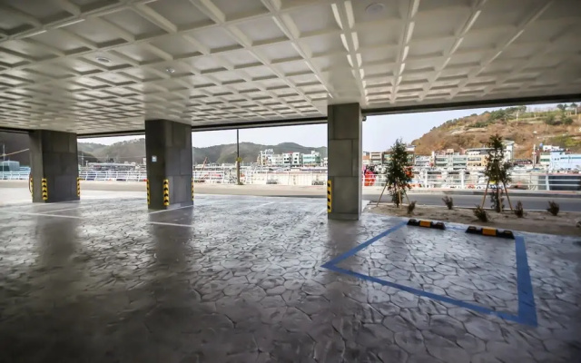 Yeongdeok Gangguhang Cloud Hotel