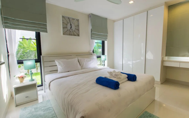 4 Bdr Villa with Cinema in Laguna 800m to Beach