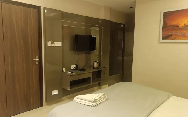 HOTEL RAJ PALACE by ROH
