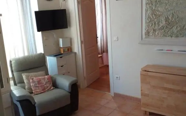 Appartement F2 tout équipé avec terrasse - 66 Salses le Chateau
