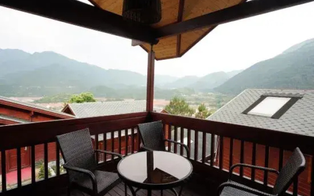 Yunqi Hostel