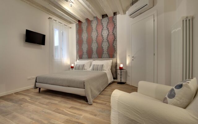 Отель Laguna Luxury 2 комната для гостей