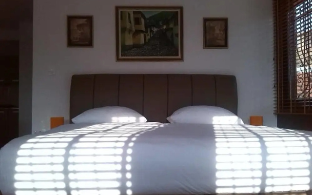 Hotel Corner