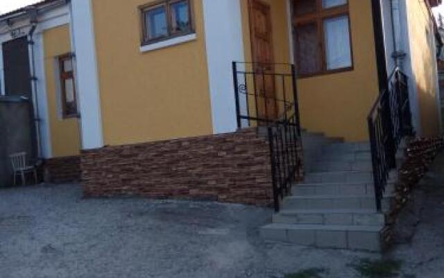Гостиница Rozy lyuksemburg в Кисловодске отзывы, цены и фото номеров - забронировать гостиницу Rozy lyuksemburg онлайн Кисловодск вид на фасад