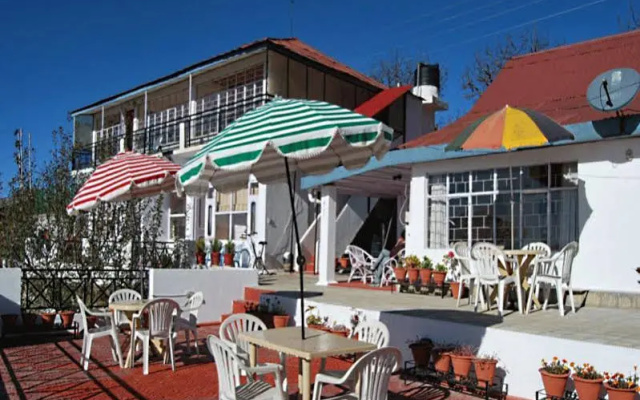 Hotel Krishrauni 'The Apple Orchard Inn'