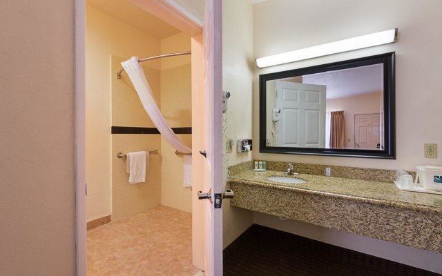 Quality Inn & Suites Huntington Beach 0