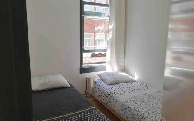 Room Charlotte 1...