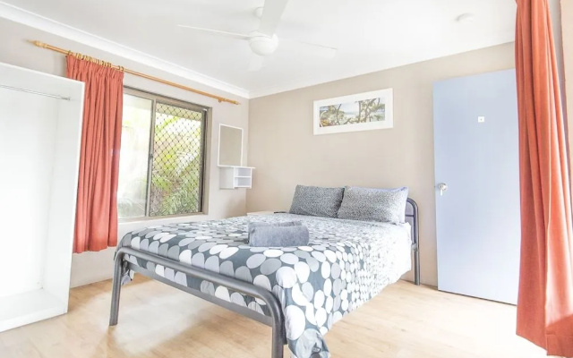 Backpackers Holiday Village