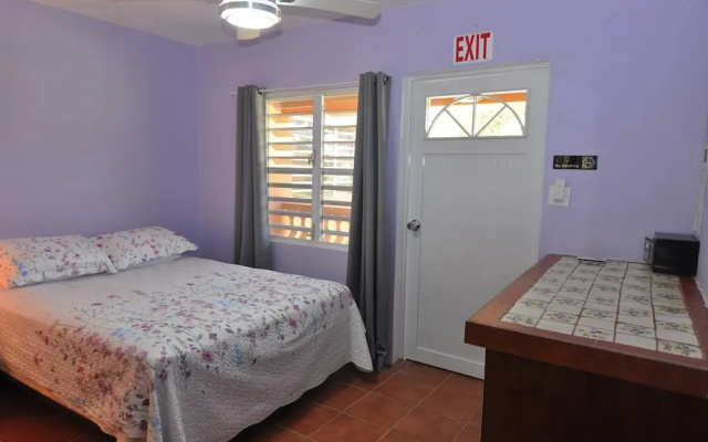 Isla Hermosa Guesthouse