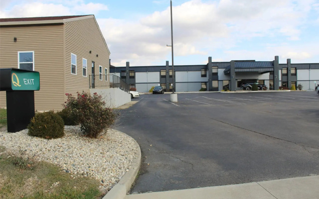 Quality Inn & Suites Hotel Muncie