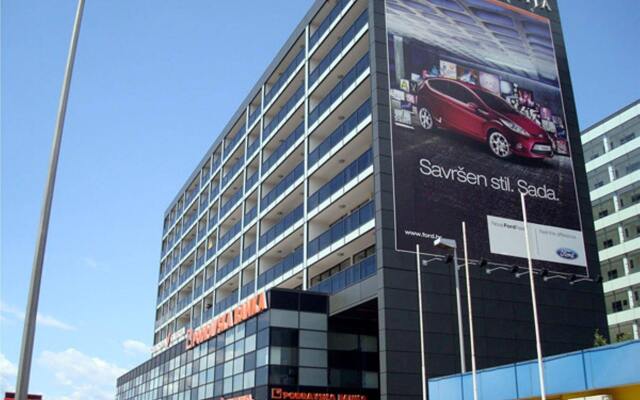 Апартаменты Nova Galerija Apartments вид на фасад