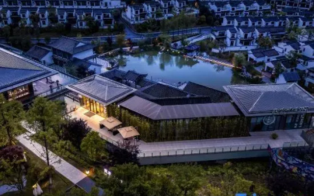 No. 187, Ginkgo Avenue, Wulong District, Chongqing