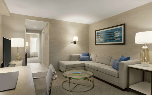 DoubleTree Suites by Hilton Hotel Boston - Cambridge