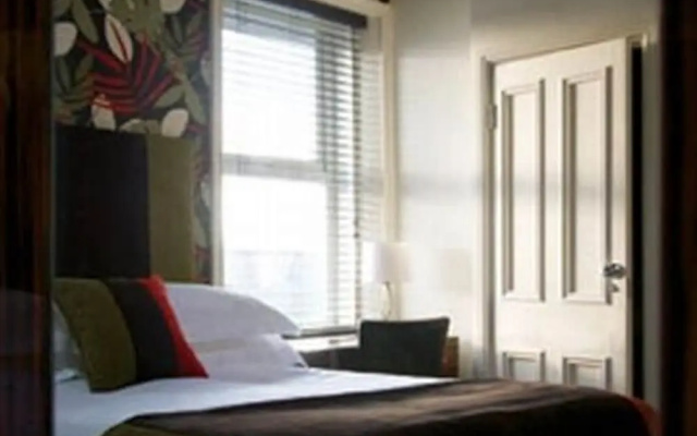 The Townhouse Hotel