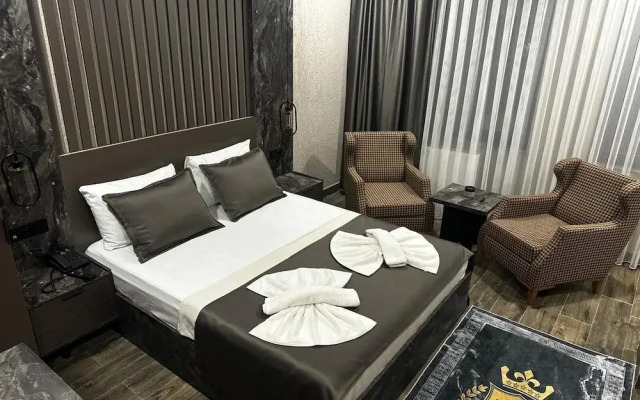 Royal Escape Hotel