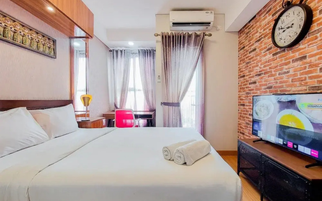 Homey And Relaxing Studio Transpark Bintaro Apartment